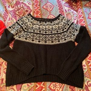 American Eagle black and white sweater
